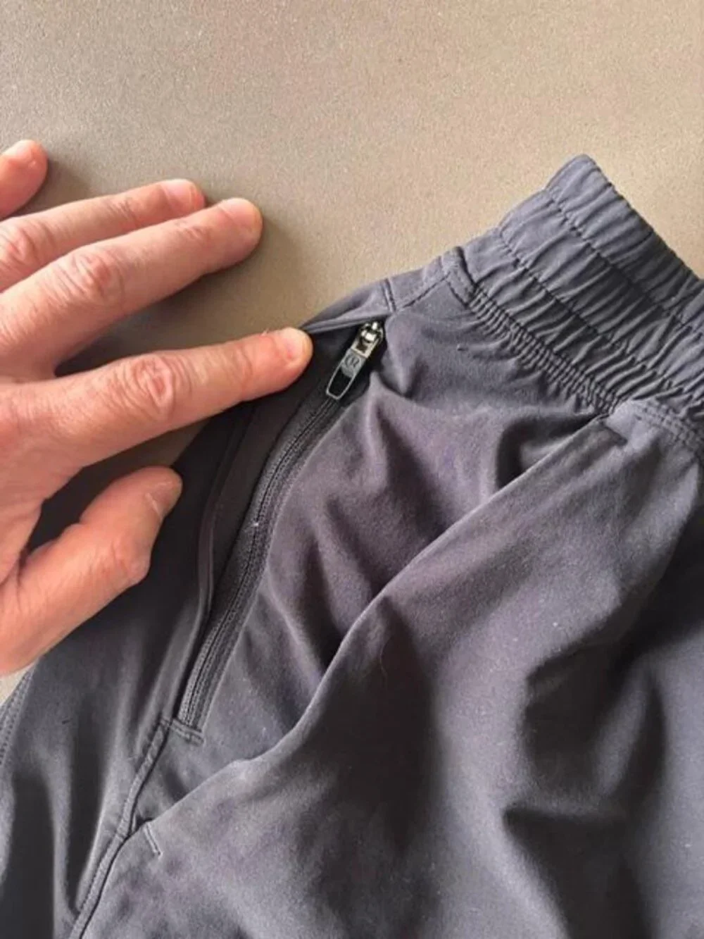 LULULEMON - PACEBREAK Mens LINED shorts - 5